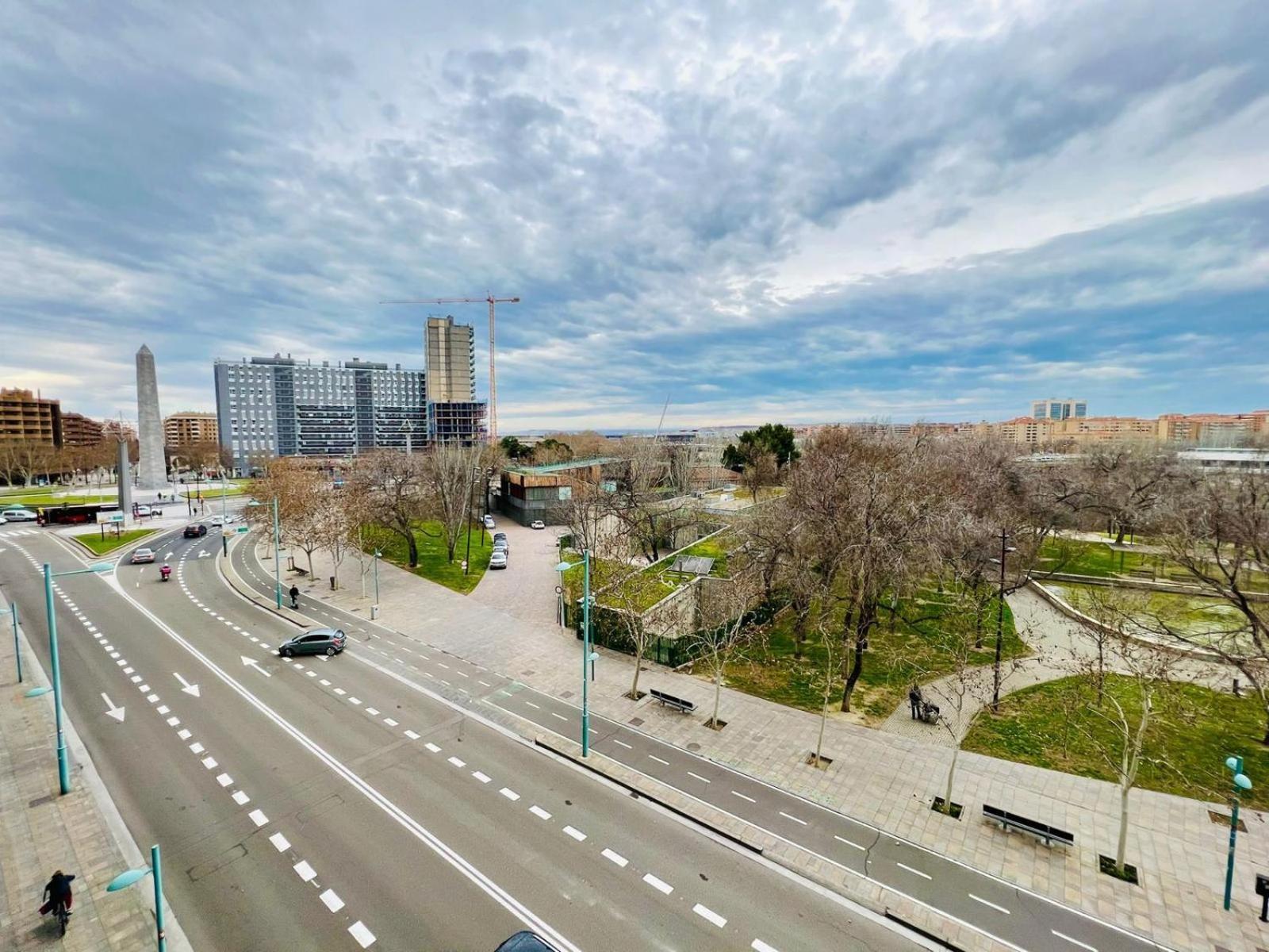 A Orillas Del Pilar Con Parking Zaragoza Exterior foto